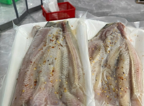 Khô cá lóc xẻ bướm