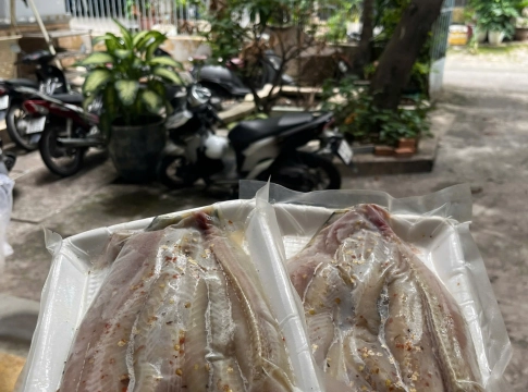 Khô cá lóc phơi khô