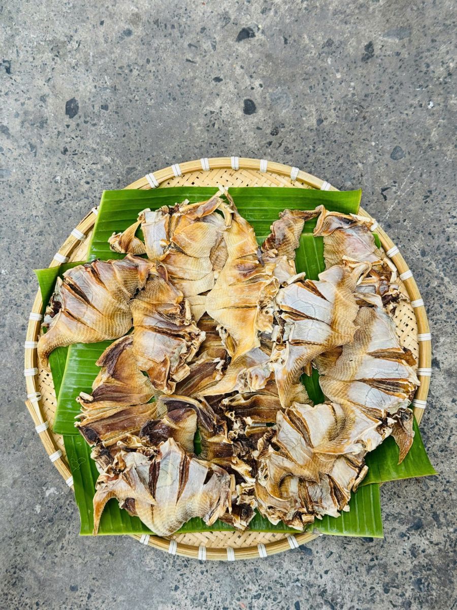Khô Cá Đuối Đen Nướng