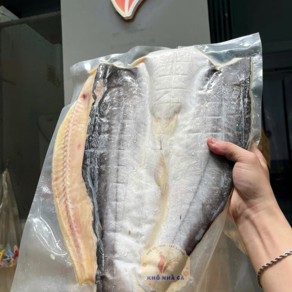 Khô cá dứa