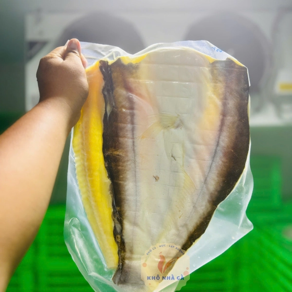 Cá Dứa 2 Sọc Một Nắng